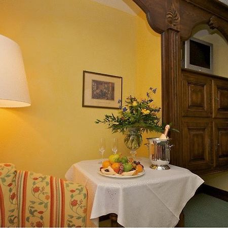 Obere Linde Hotell Oberkirch  Exteriör bild