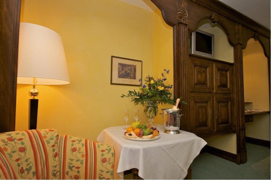 Obere Linde Hotell Oberkirch  Exteriör bild