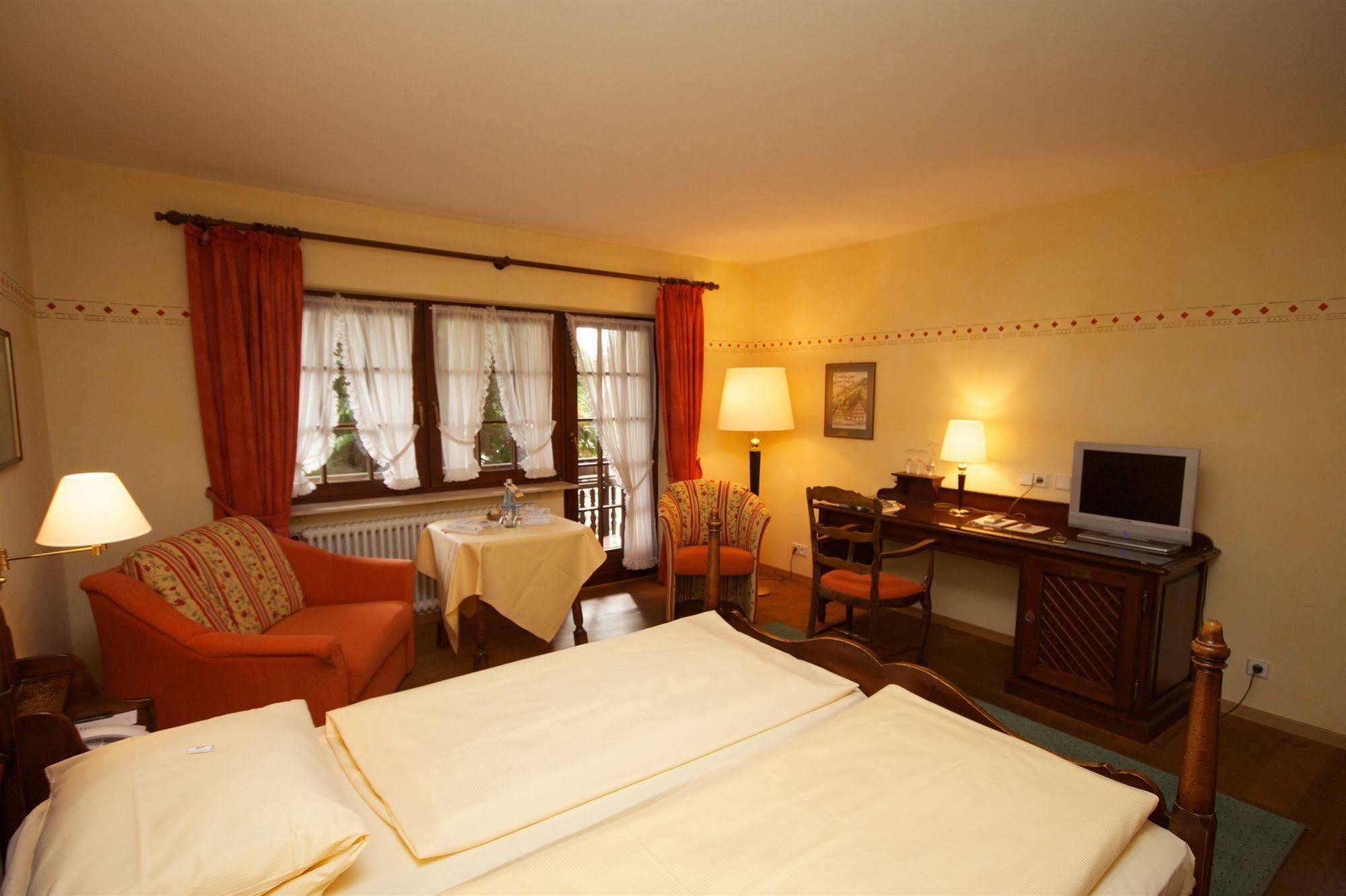Obere Linde Hotell Oberkirch  Exteriör bild